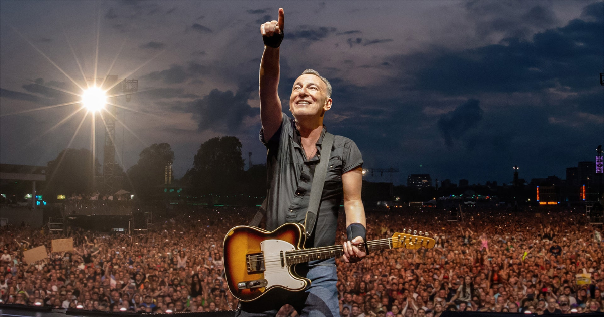 Bruce Springsteen explose d'énergie lors du premier spectacle de la tournée