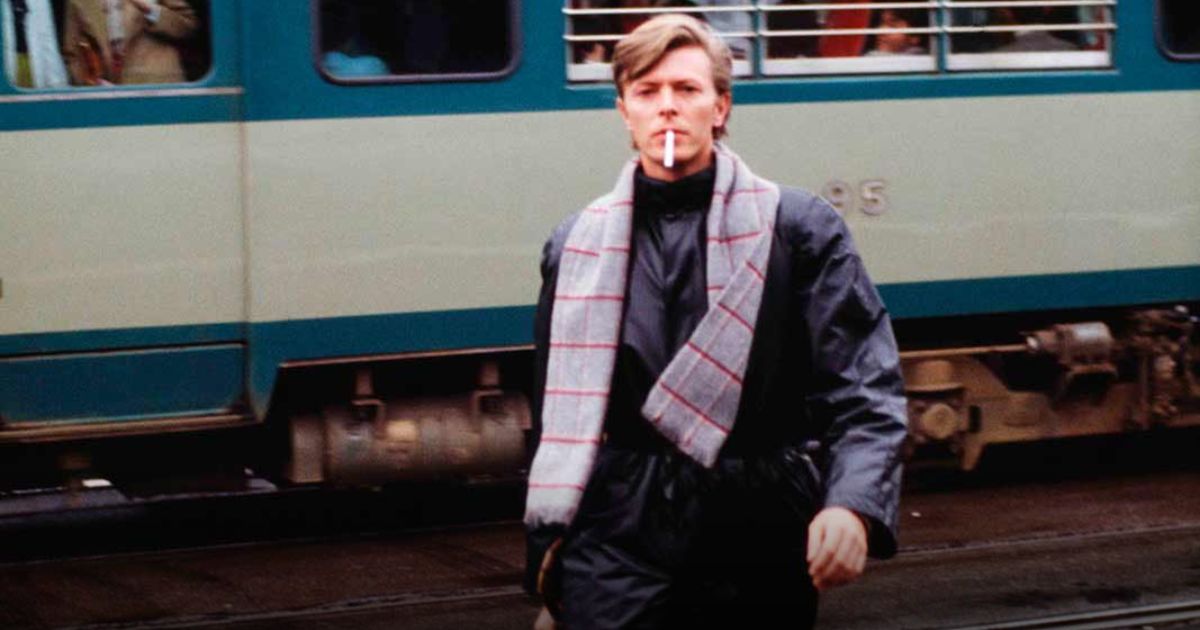 Découvrez comment David Bowie se déguisait en public