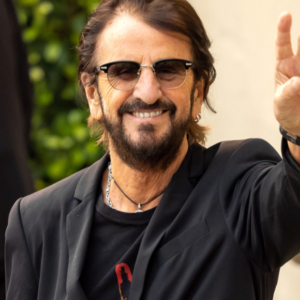 Ringo Starr fêtera son anniversaire avec la campagne « Peace and Love »