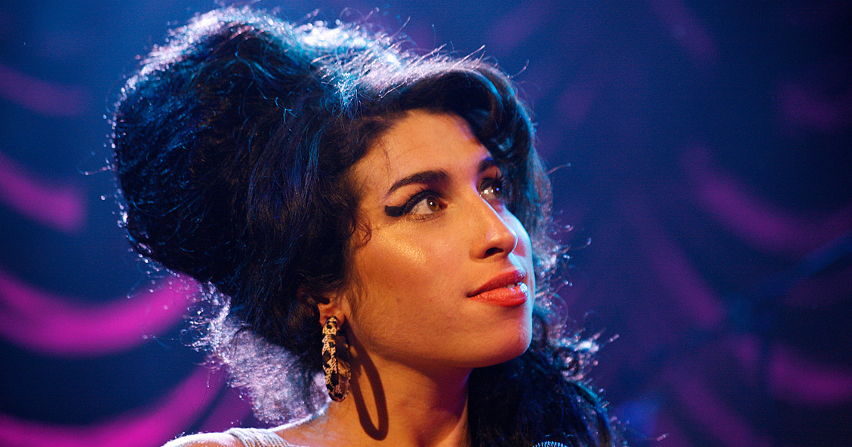 Mémoire musicale: Amy Winehouse remporte cinq Grammy Awards 2008
