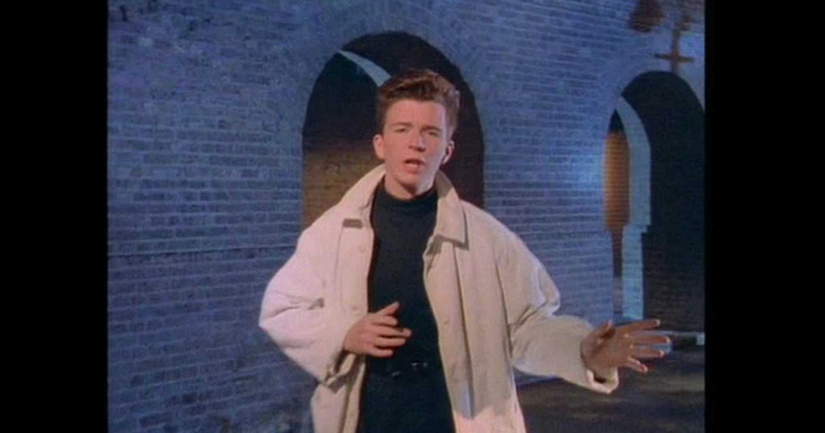 Mémoire musicale: Rick Astley atteint le sommet du défilé américain