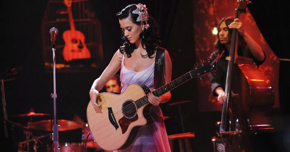 Katy Perry lance «Live at MTV Unplugged» en vinyle lilas