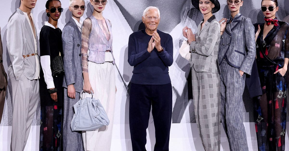 Dans un revirement surprenant, Armani's définit la voie à la vente de l'empire de la mode