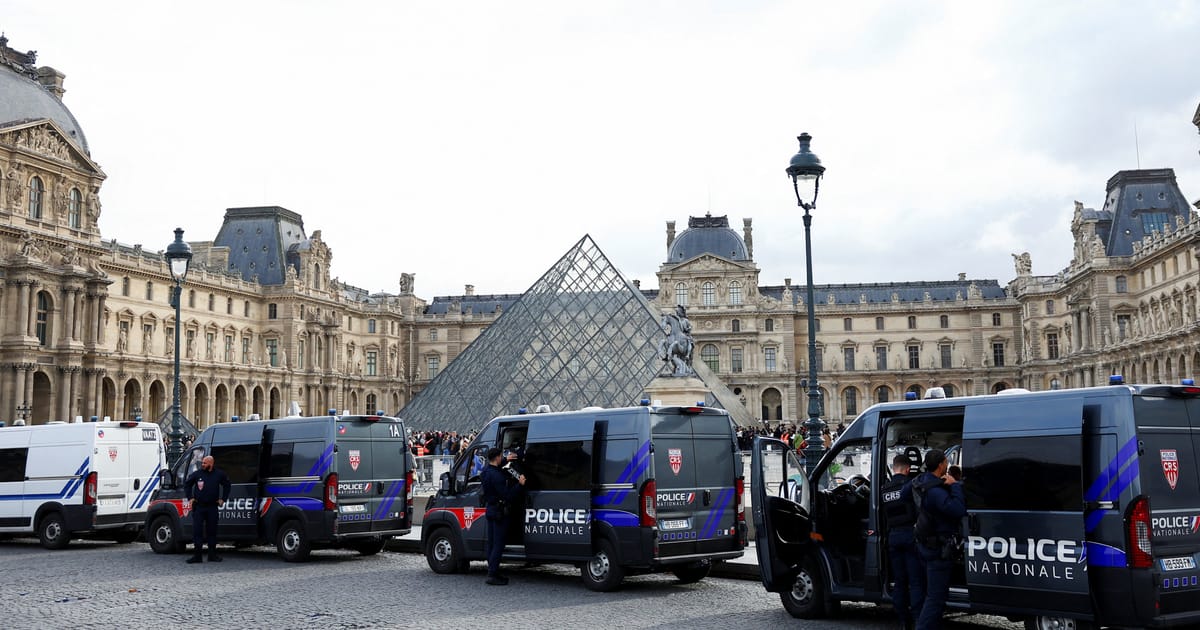 Les bijoux volés au Louvre n'ont pas encore été retrouvés, selon le procureur