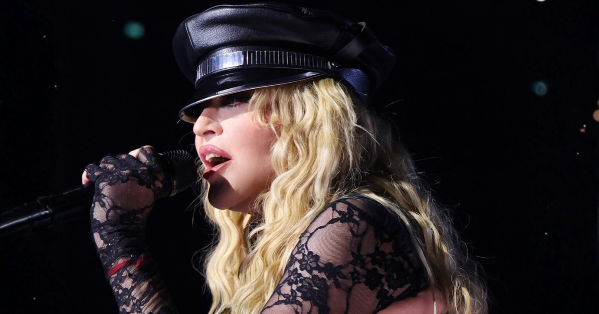 MADONNA FAIT UNE APPARITION SURPRISE À WEST HOLLYWOOD