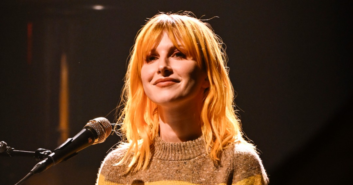 HAYLEY WILLIAMS ANNONCE UN SPECTACLE À RIO APRÈS DES VENTES RÉUSSIES À SP