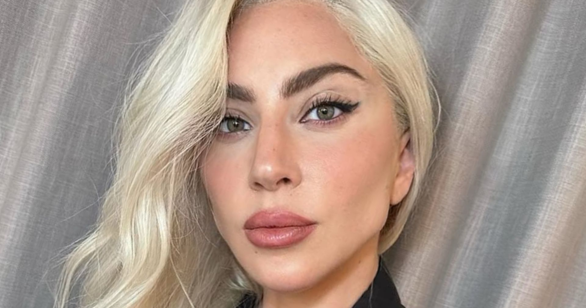 LADY GAGA SORTIE "MAYHEM: REQUIEM" ET TRANSFORME LES DÉBUTS EN PERFORMANCE FUNÉRAIRE