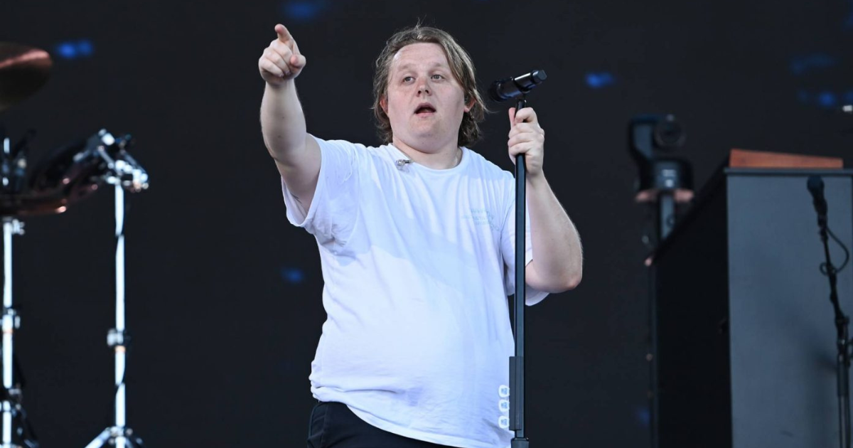 LEWIS CAPALDI PARLE POUR LA PREMIÈRE FOIS EN PRESQUE QUATRE ANS DE SON RETOUR