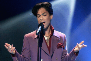 PRINCE A AMENDE DES MUSICIENS DE SON PROPRE GROUPE POUR ERREURS PENDANT LES SPECTACLES
