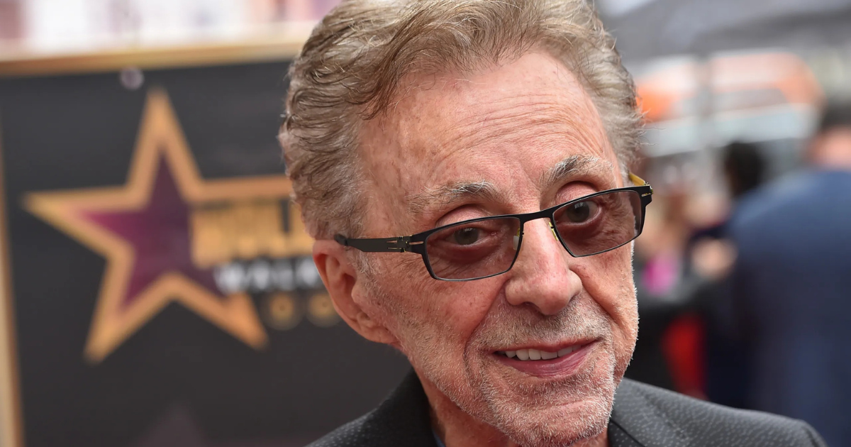 FRANKIE VALLI ANNULE LE RESTE DE LA TOURNÉE D'ADIEU