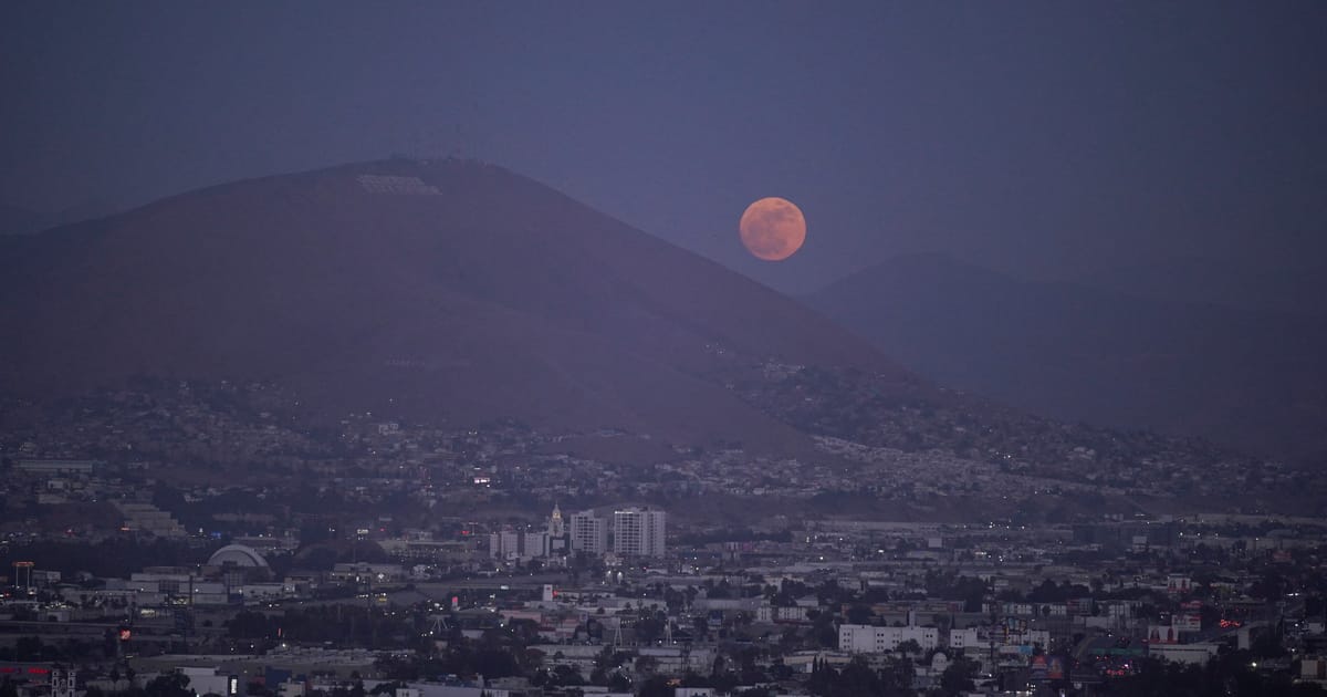 L'équipe iranienne pour la Coupe du monde arrive à Tijuana au milieu des tensions irano-américaines