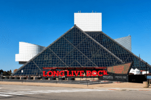 POURQUOI LE MUSÉE DU ROCK HALL OF FAME EST À CLEVELAND