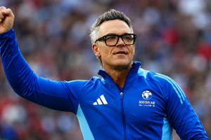 ROBBIE WILLIAMS : DE L&rsquo;AMOUR DU FOOTBALL À LA FINALE DE LA COUPE 2026
