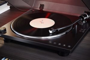 Budget à milieu de gamme : les nouvelles platines à connaître