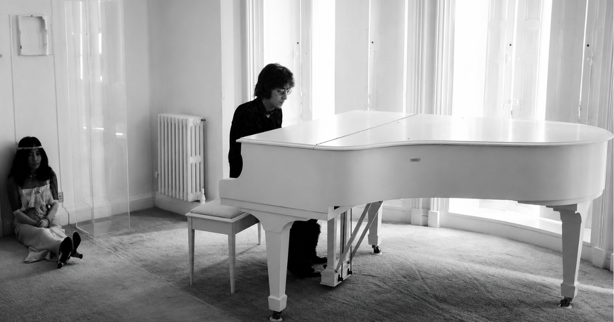 COMMENT JOHN LENNON A CRÉÉ LA VIDÉO ICONIQUE "IMAGINE"