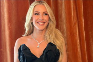 ELLIE GOULDING MONTRERA PENDANT LA DEMI-PAUSE ANGLETERRE X NORVÈGE À LA COUPE DU MONDE