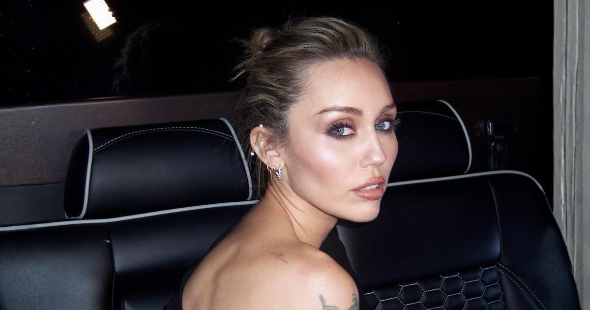 MILEY CYRUS COMMENCE UNE NOUVELLE PHASE DE CARRIÈRE AVEC UN CHANGEMENT DE LABEL ET RÉVÈLE LES DÉTAILS DU PROCHAIN ​​ALBUM