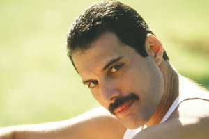 LES CURIOSITÉS DES SUCCÈS SOLO DE FREDDIE MERCURY