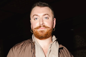 SAM SMITH CHANGE DE TON SUR « LES YEUX NOISETTE »