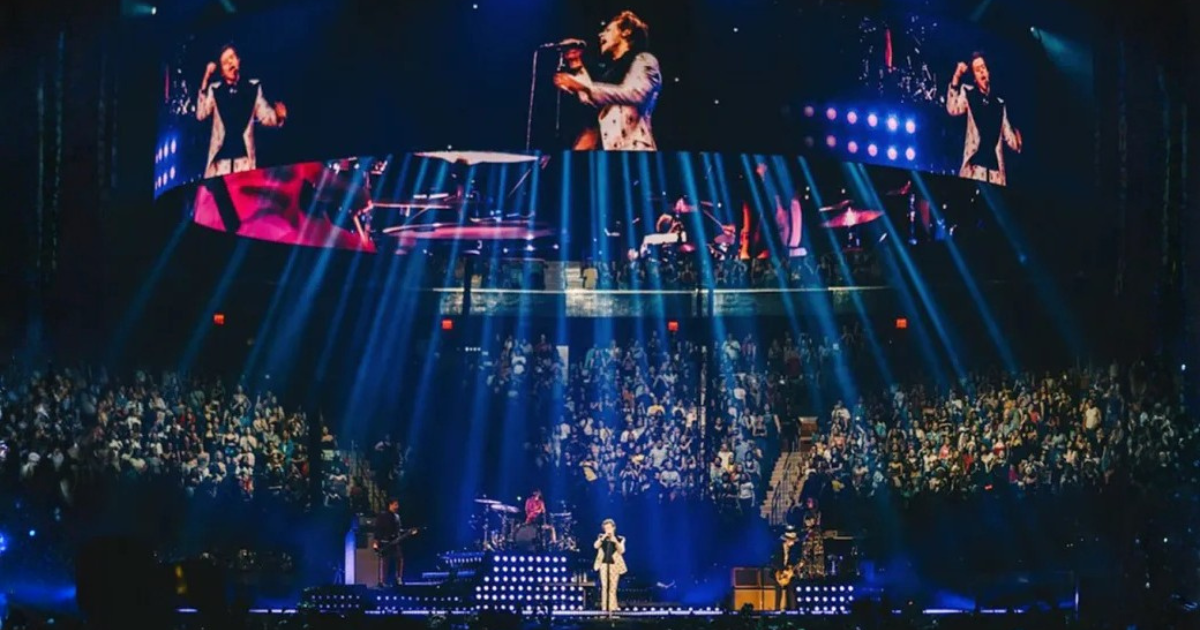 COMMENT LES GRANDES TOURNÉES CHANGENT-ELLES LES ESPACES DE SPECTACLE ?