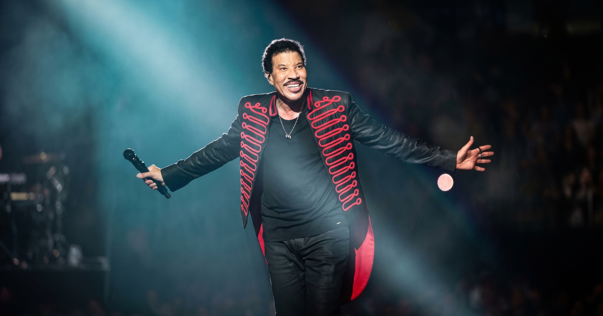 LIONEL RICHIE RÉCUPÈRE BIEN APRÈS UNE INTERVENTION CARDIAQUE
