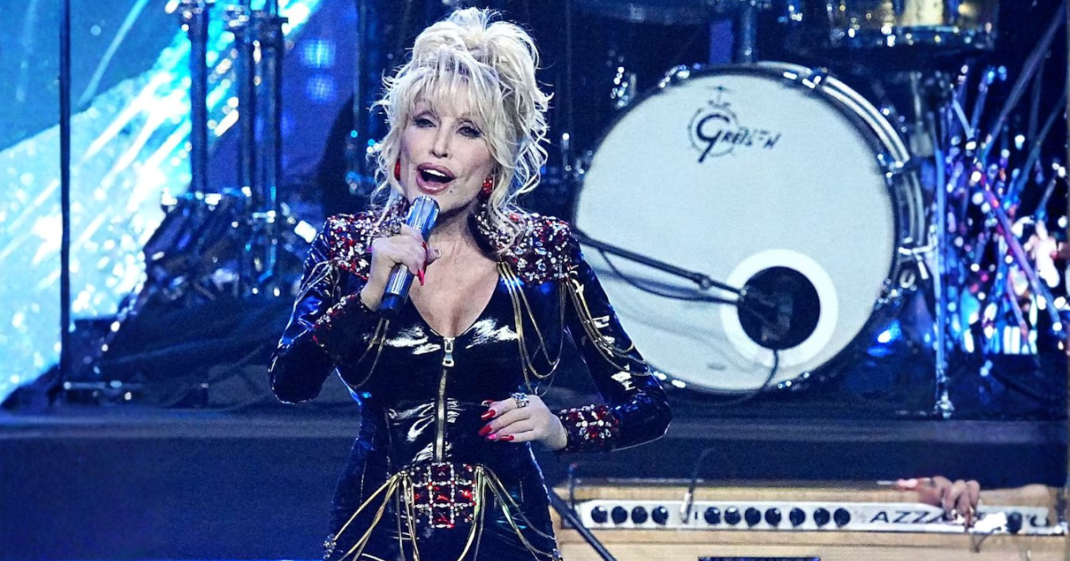 ROCK HALL ANNONCE « 9 TO 5 DAY » EN HOMMAGE À DOLLY PARTON
