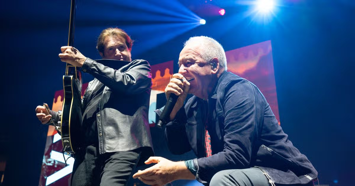 SIMPLE MINDS FERME LE FESTIVAL DE LA BBC EN ÉCOSSE