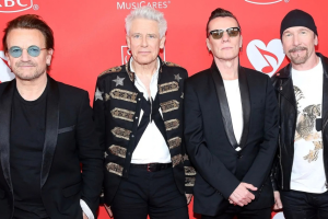 U2 ANTICIPE DES NOUVELLES À LA VEILLE DE 50 ANS