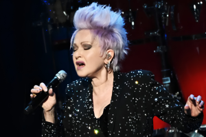 LE HIT DE CYNDI LAUPER, « TIME AFTER TIME » OBTIENT UNE VERSION ÉLECTRONIQUE