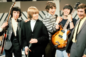 UNE LETTRE RÉVÈLE COMMENT LES ROLLING STONES ONT CONVAINCU CHARLIE WATTS DE REJOINDRE LE GROUPE