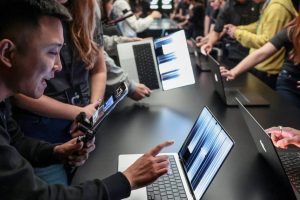 Apple lance des ordinateurs portables avec écran tactile et de grande valeur