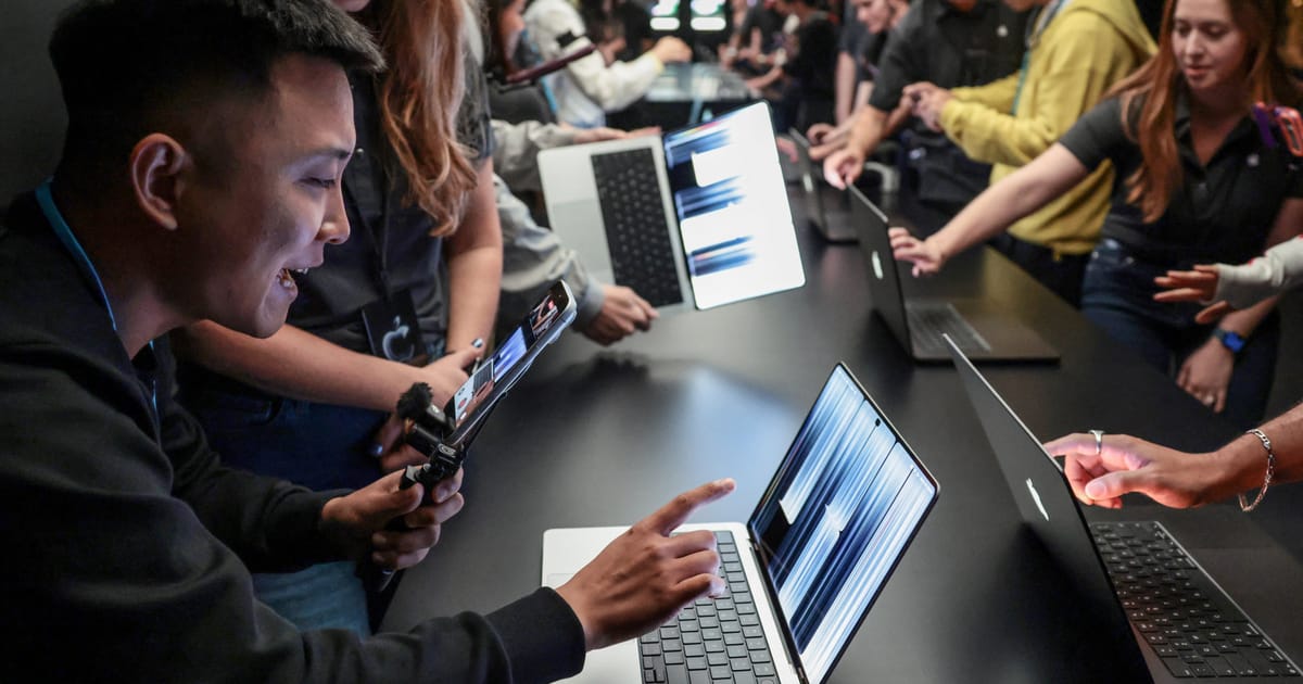 Apple lance des ordinateurs portables avec écran tactile et de grande valeur