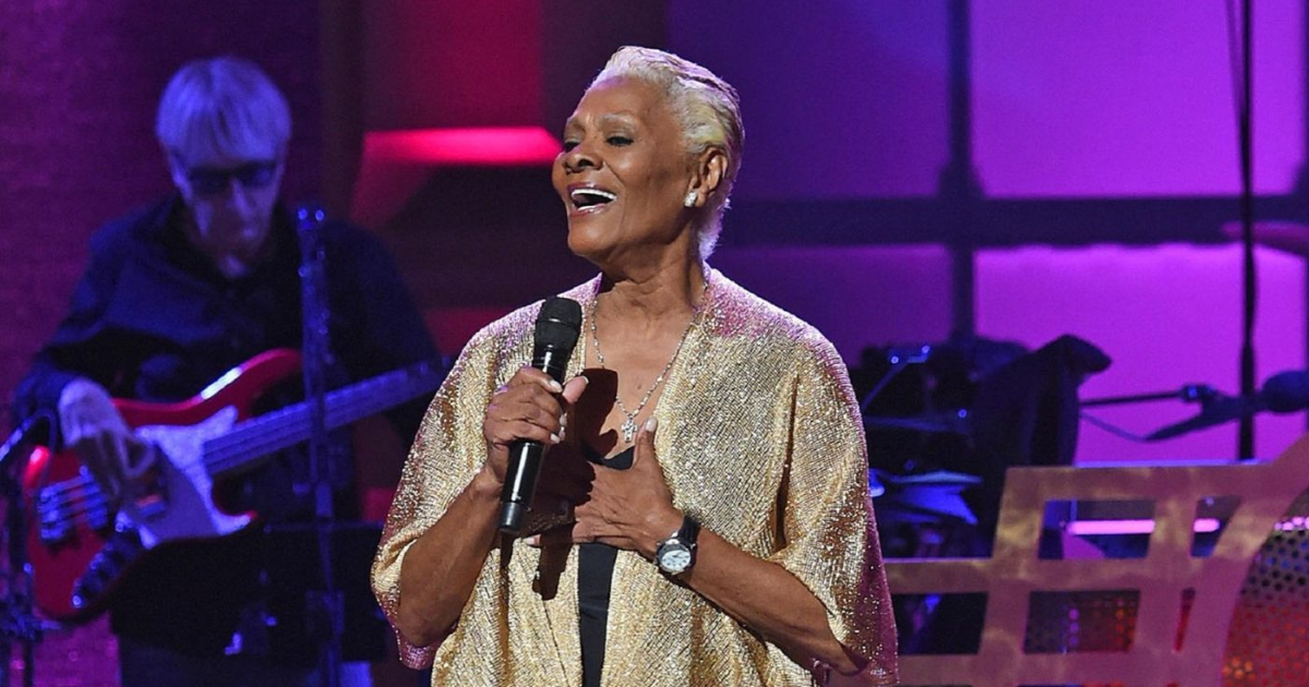 DIONNE WARWICK SE PRÉPARE À RENCONTRER LE PUBLIC BRÉSILIEN APRÈS UN PROBLÈME DE SANTÉ