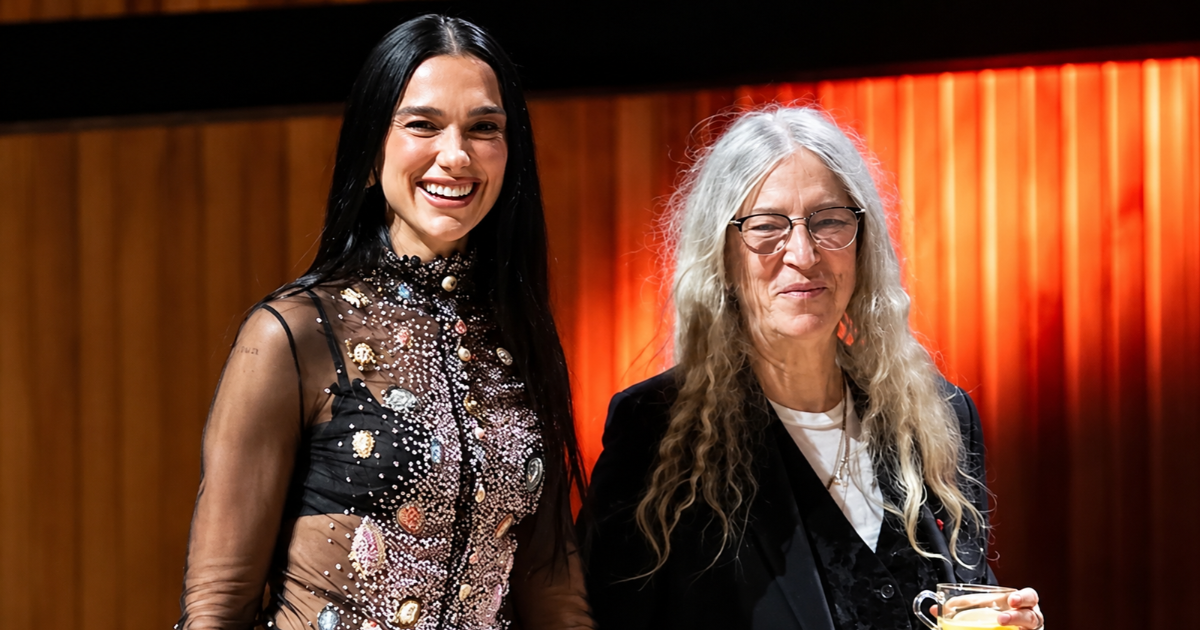 DUA LIPA RENFORCE LA RELATION ENTRE MUSIQUE ET LITTERATURE À LONDRES