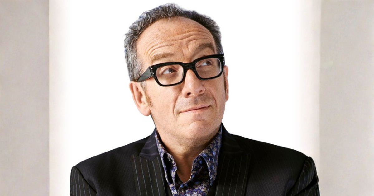 ELVIS COSTELLO OUVRE LES ARCHIVES DES PREMIÈRES ÉTAPES DE SA CARRIÈRE