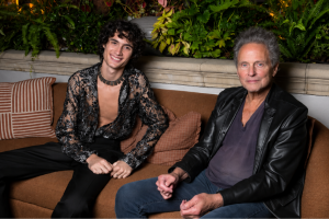 LINDSEY BUCKINGHAM ASSISTE AU SHADOW SHOW