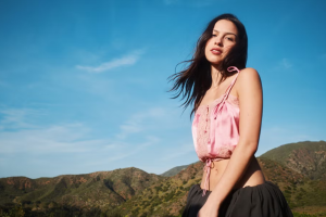 OLIVIA RODRIGO PARLE DE L&rsquo;ÉTAPE ACTUELLE DE SA CARRIÈRE AU HOLLYWOOD REPORTER