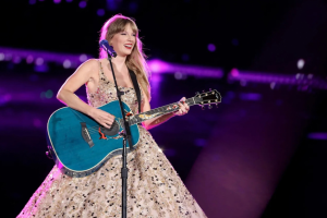 TAYLOR SWIFT DE RETOUR AU SOMMET DU BILLBOARD 200