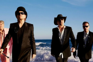 U2 PRÉPARE SON RETOUR SUR LA GRANDE SCÈNE AVEC UNE FORMATION COMPLÈTE